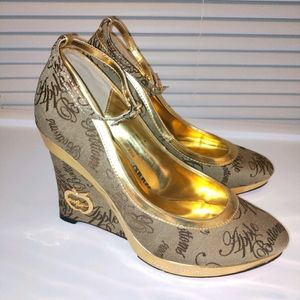 Apple Bottom Peep Show Wedges sz 8